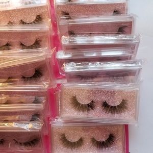 Lashes in style Honey
